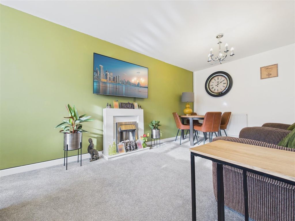 Property photo 3 of 11 Cam01407G0-Pr0028-Still003.Jpg