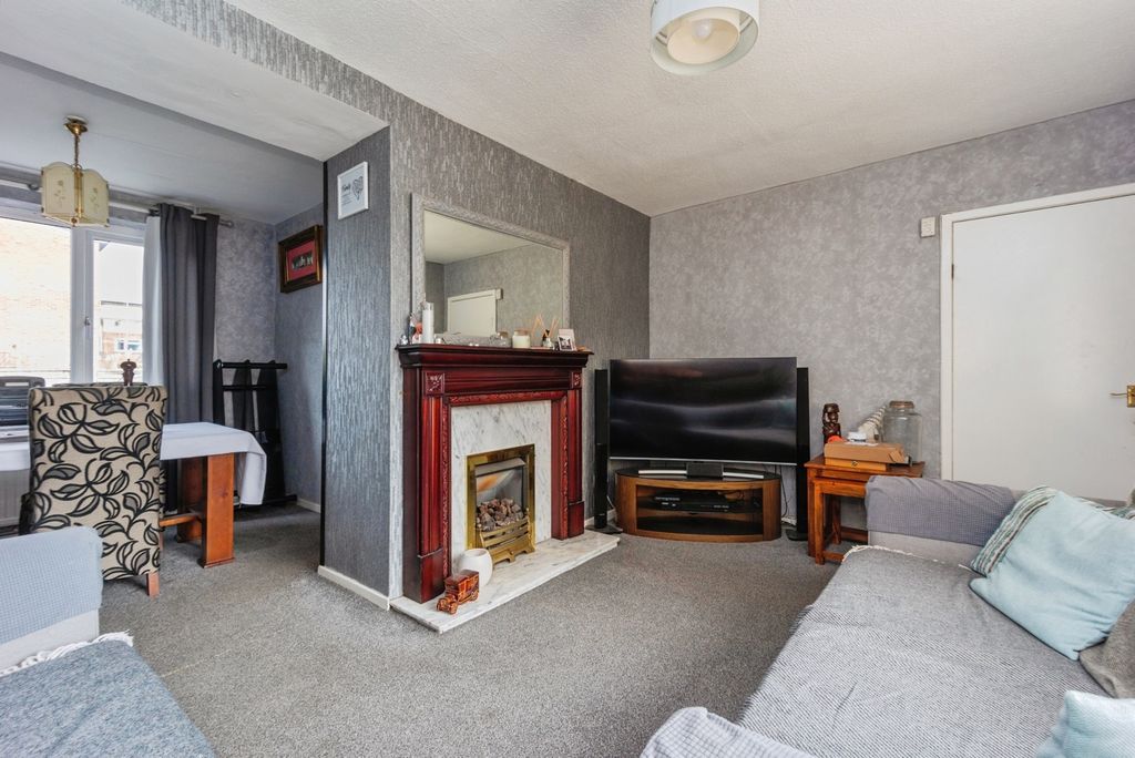 Property photo 3 of 20 Pbox-Img.Jpg