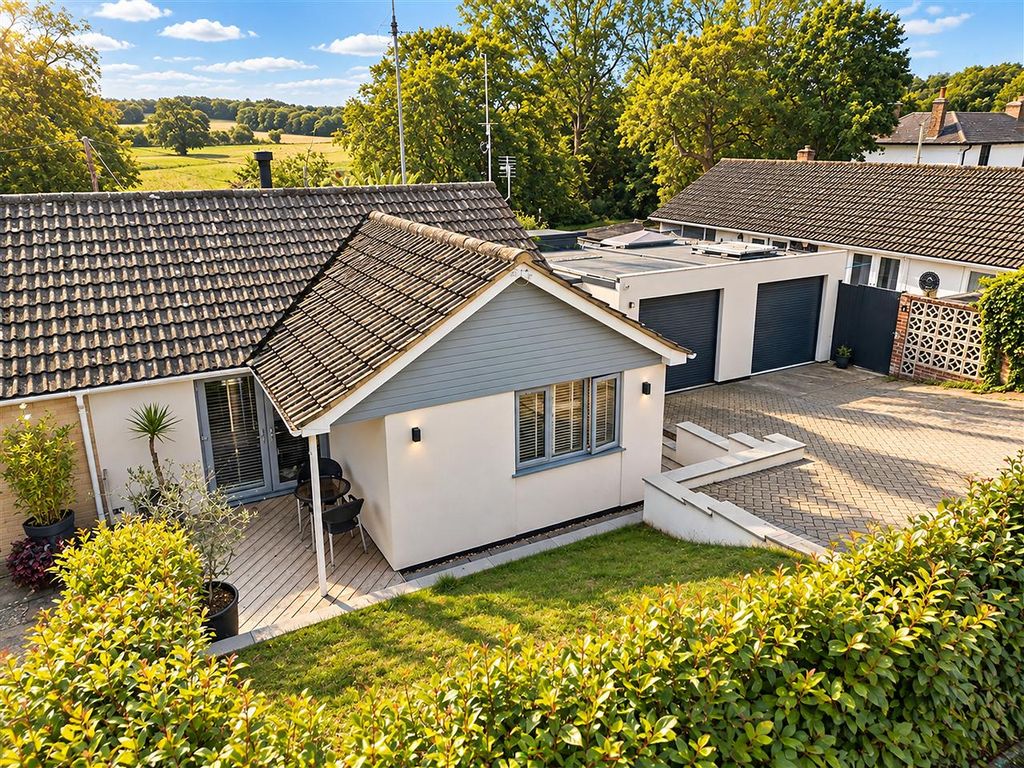 Property photo 2 of 32