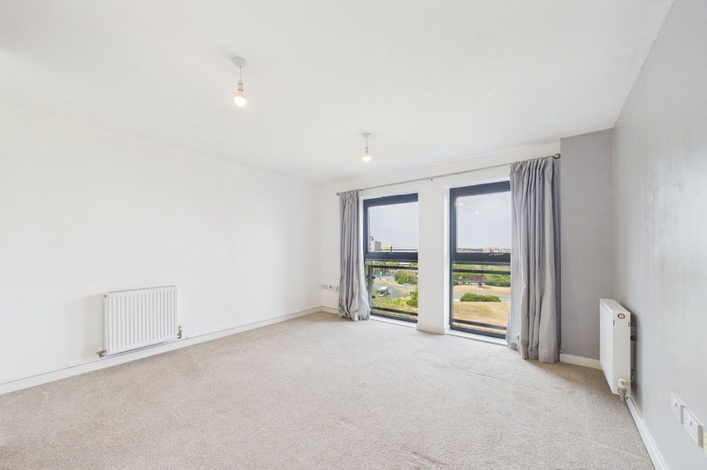 Property photo 2 of 6 Picture No. 09