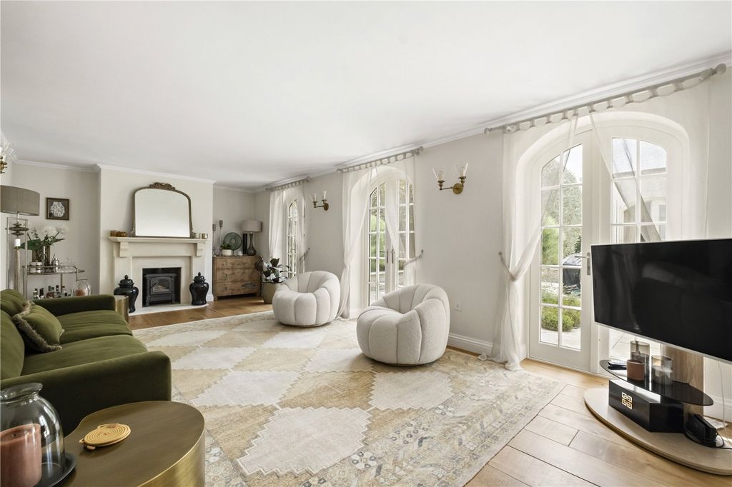 Property photo 2 of 29 Picture No. 13