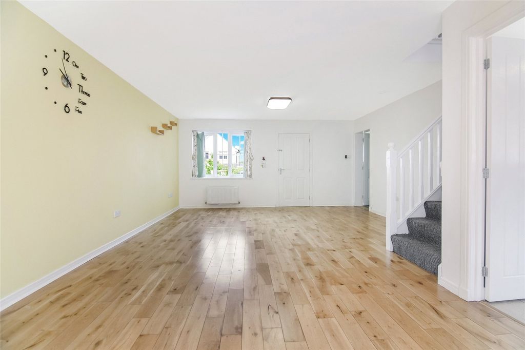 Property photo 3 of 17 3