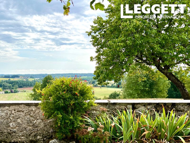 Property photo 2 of 10