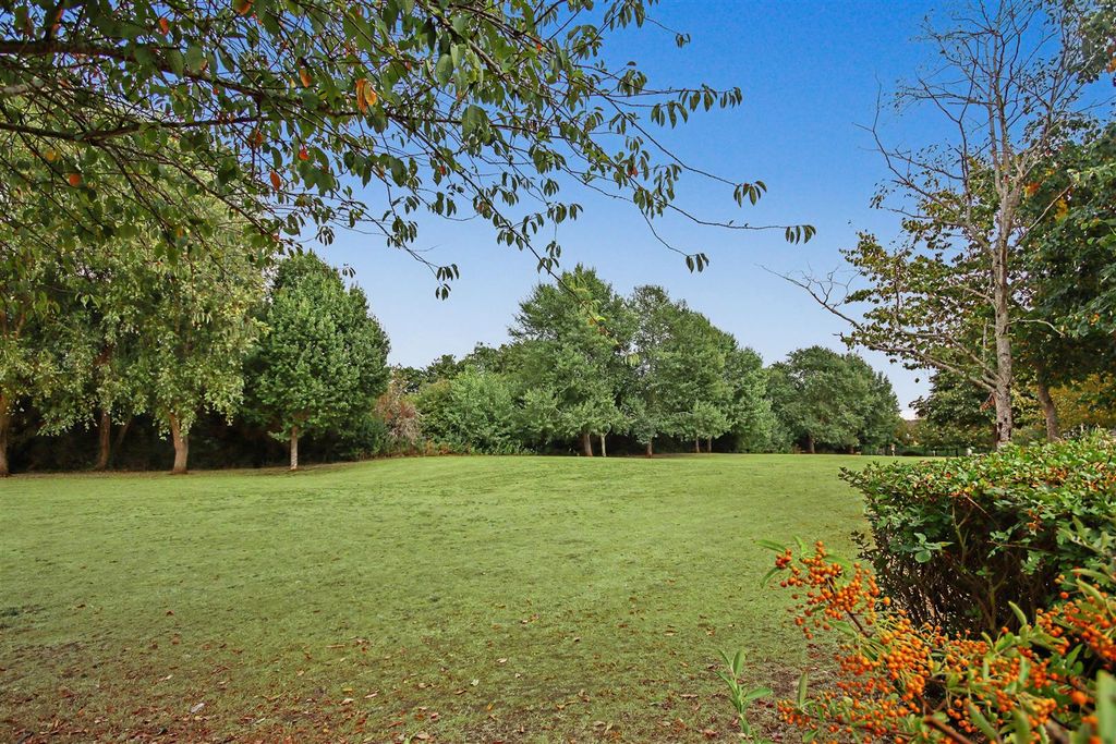 Property photo 2 of 21 Img_8978.Jpg
