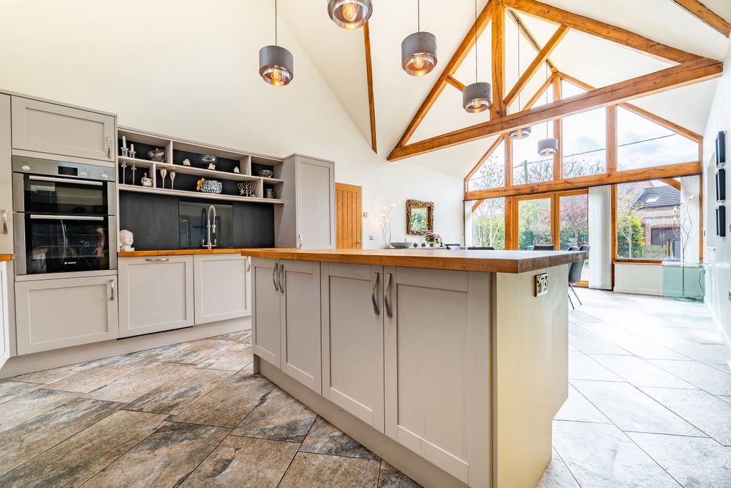 Property photo 2 of 23 Photo 2