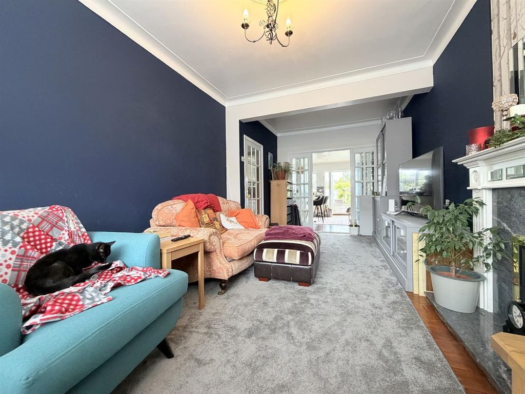 Property photo 3 of 18 6.Jpg