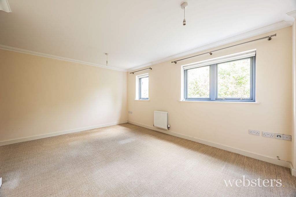 Property photo 3 of 22