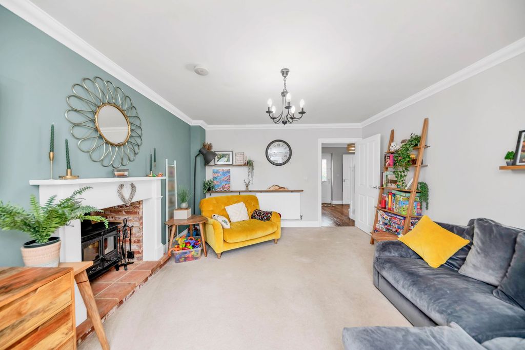 Property photo 3 of 18