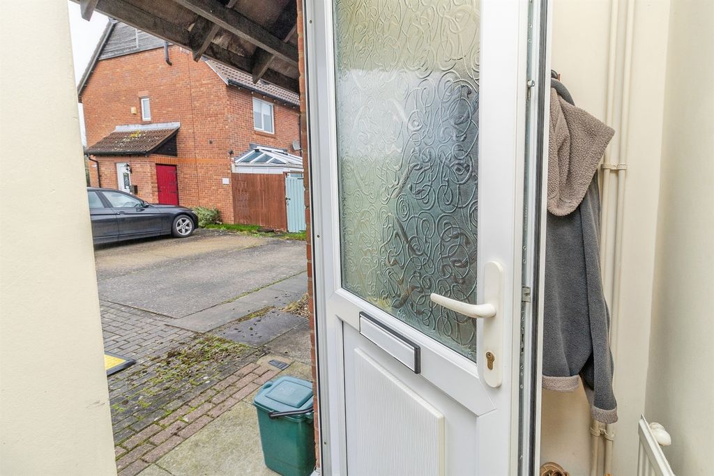 Property photo 3 of 11