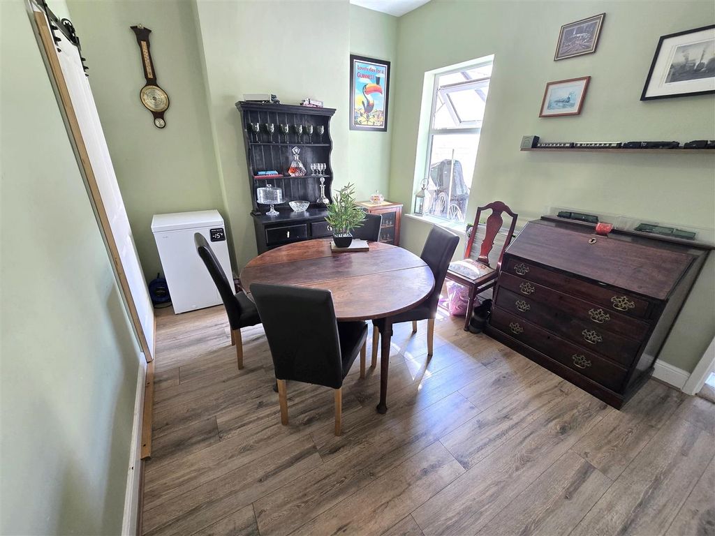 Property photo 3 of 12 Dining Room