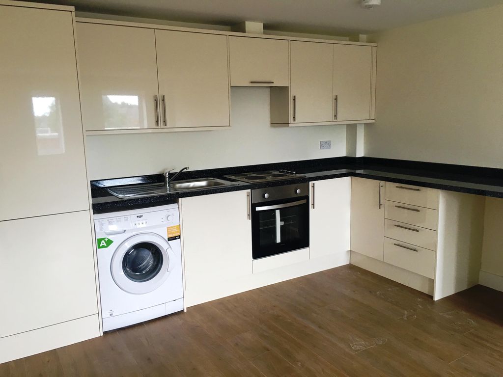 Property photo 2 of 9 Kitchen