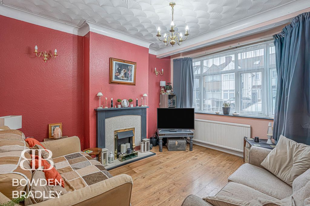 Property photo 3 of 15