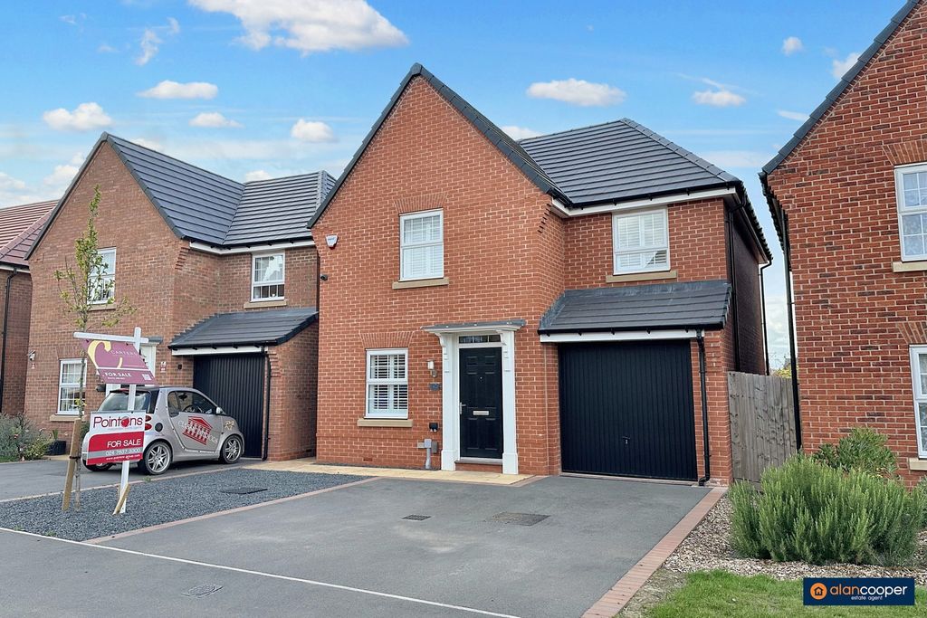 Property photo 1 of 13 4524913