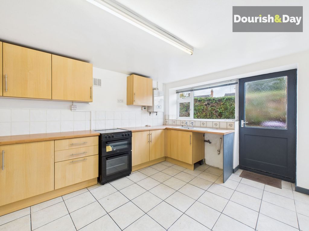 Property photo 3 of 17 Breakfast Kitchen