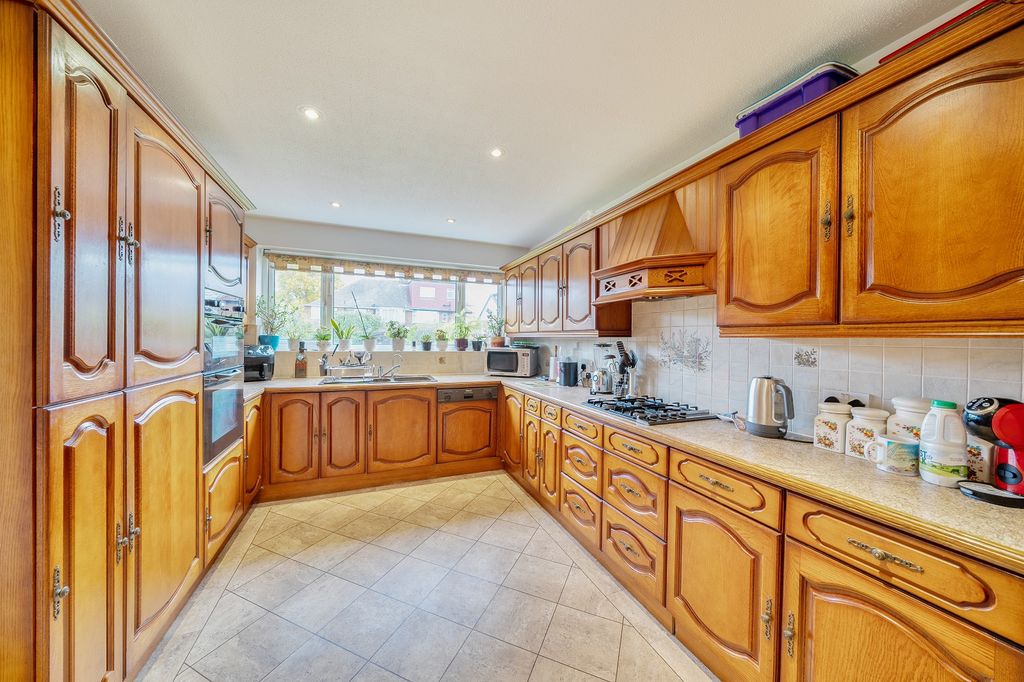 Property photo 2 of 15 Not Specified