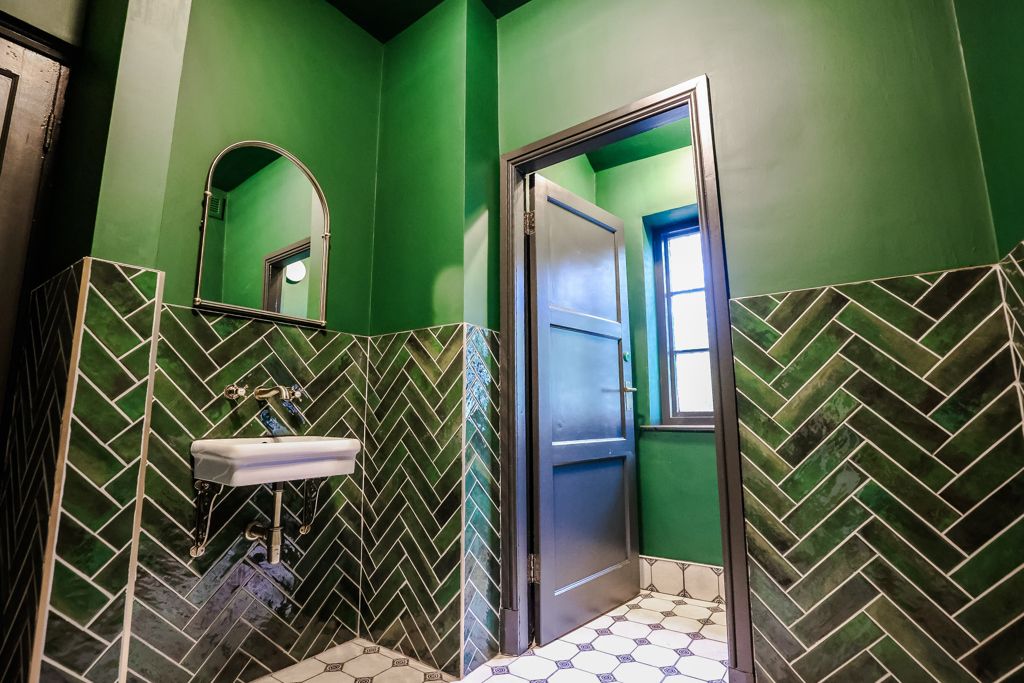 Property photo 3 of 9 Photo 9