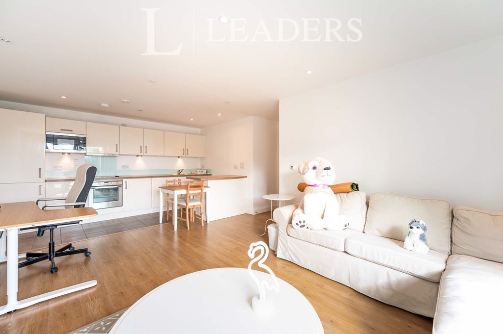 Property photo 2 of 11 2
