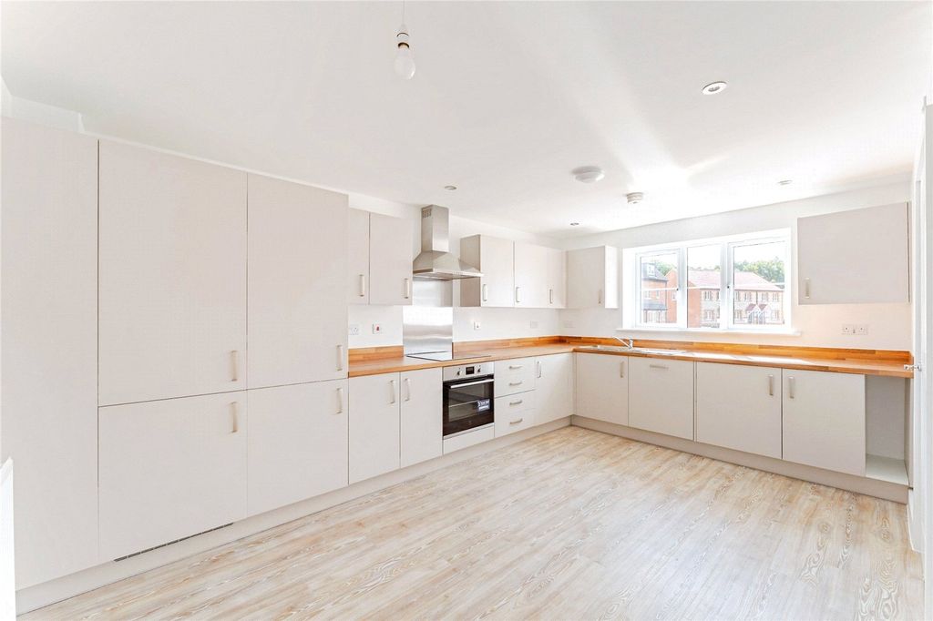 Property photo 2 of 13 Picture No. 06