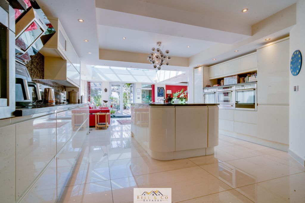 Property photo 3 of 46 Kitchen  2