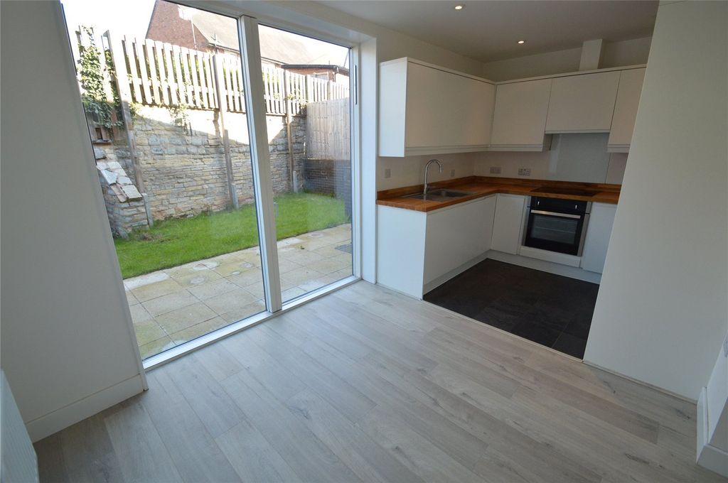 Property photo 3 of 9 Picture No. 06