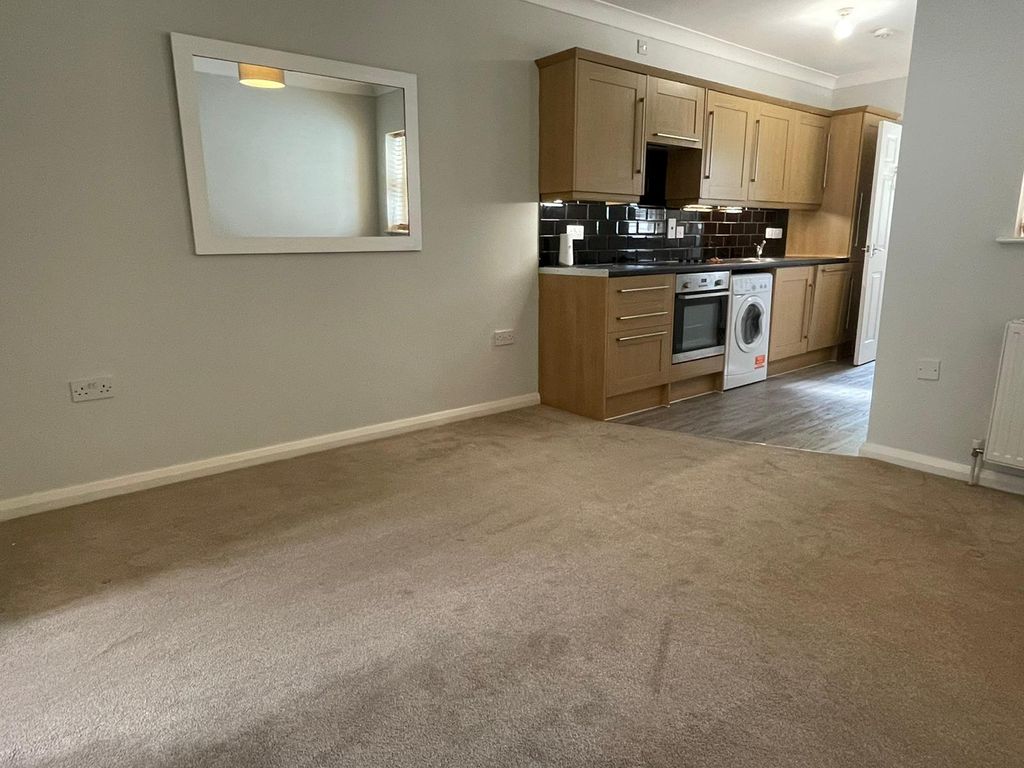 Property photo 3 of 5