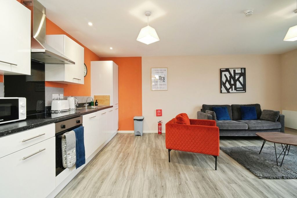 Property photo 2 of 16 Pbox-Img.Jpg