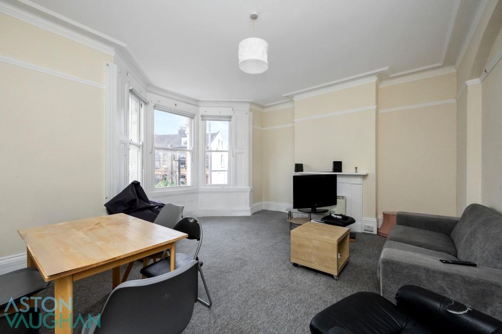 Property photo 2 of 10 4665721