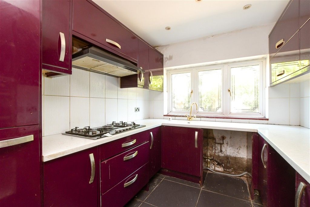 Property photo 2 of 16 Kitchen