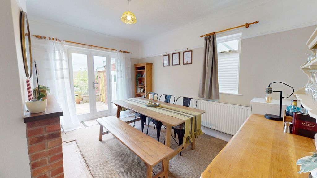 Property photo 3 of 34 4149757