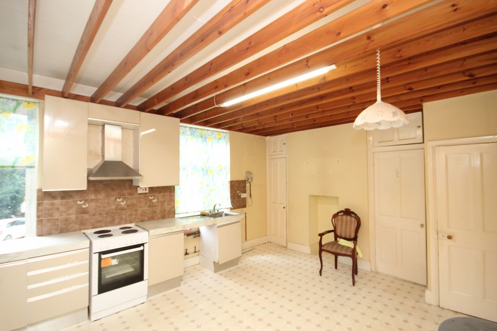 Property photo 3 of 12 Gallery