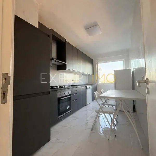 Property photo 1 of 12 Img 0