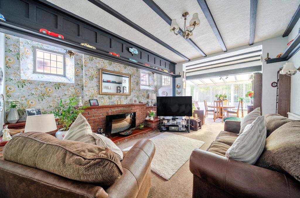 Property photo 2 of 25 1448514-7-69E74881F30Fb