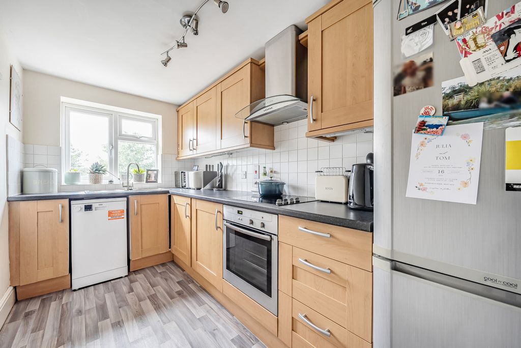 Property photo 1 of 9 1326110-15-6877d0...