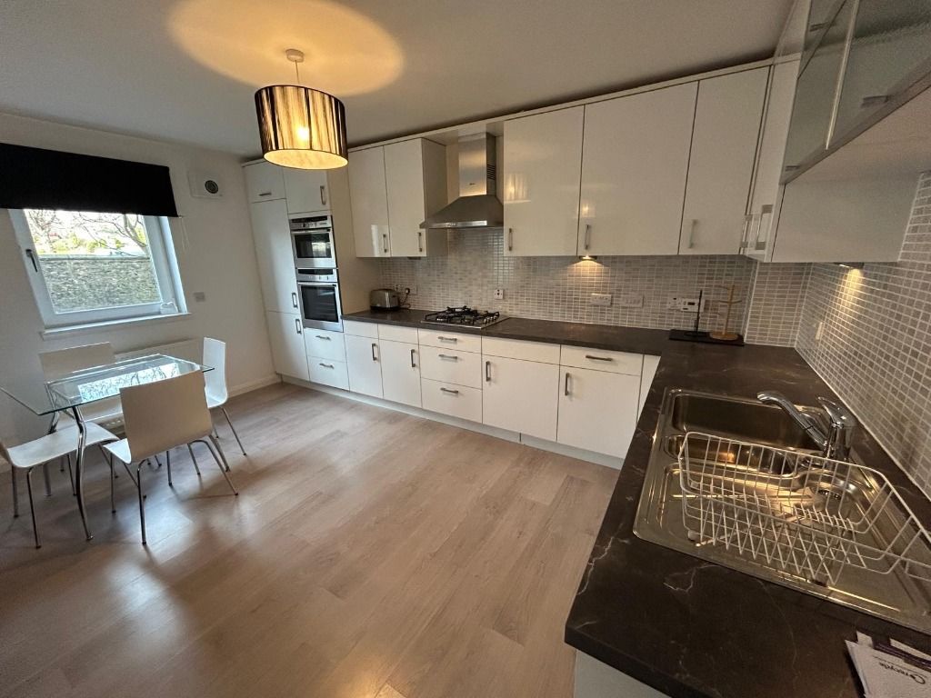 Property photo 3 of 11 Photo 3