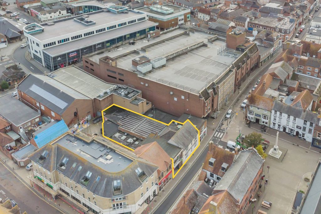 Property photo 2 of 11 Newport Social Club, 40 Pyle Street, Isle Of Wight Po30 1Xb