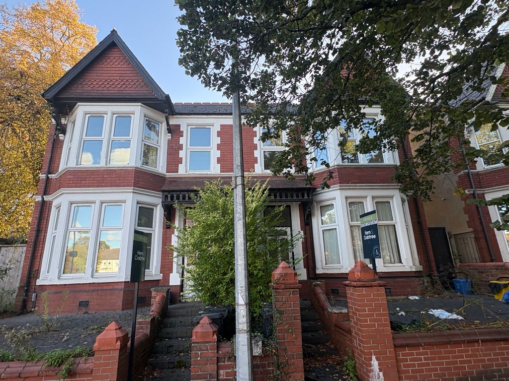 Property photo 2 of 18