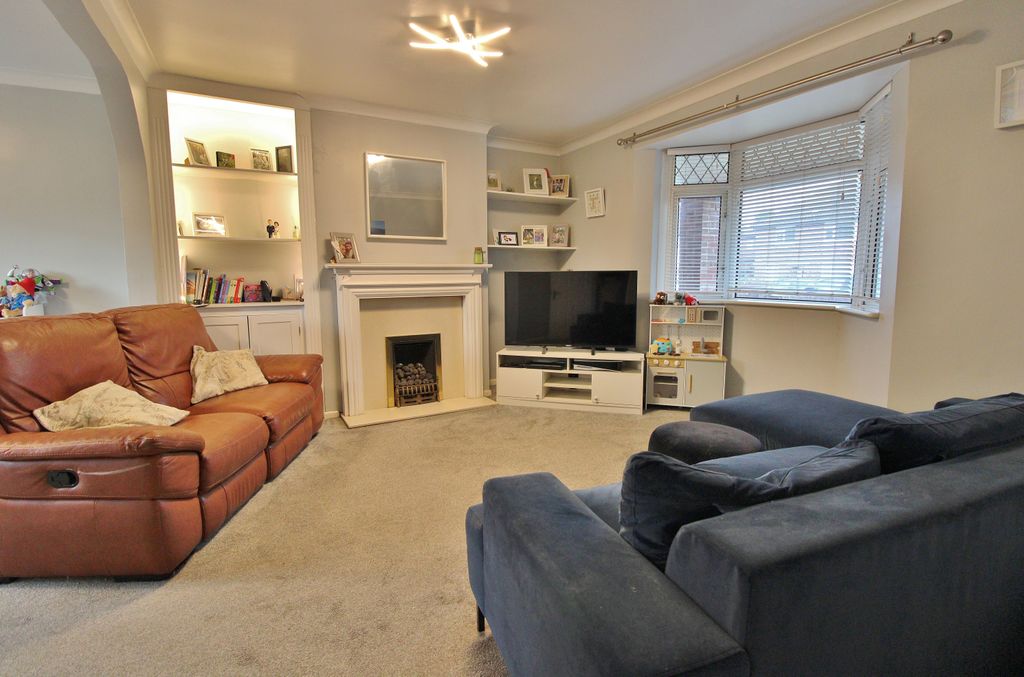 Property photo 3 of 22