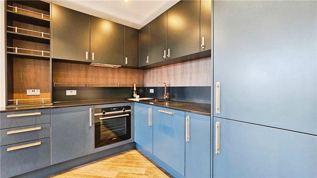 Property photo 3 of 16 Kitchen