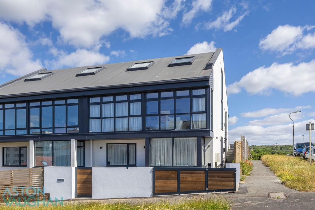Property photo 1 of 38