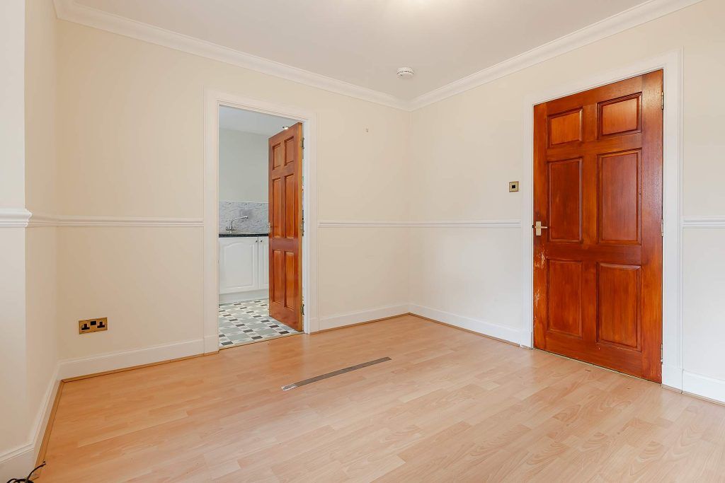 Property photo 3 of 25