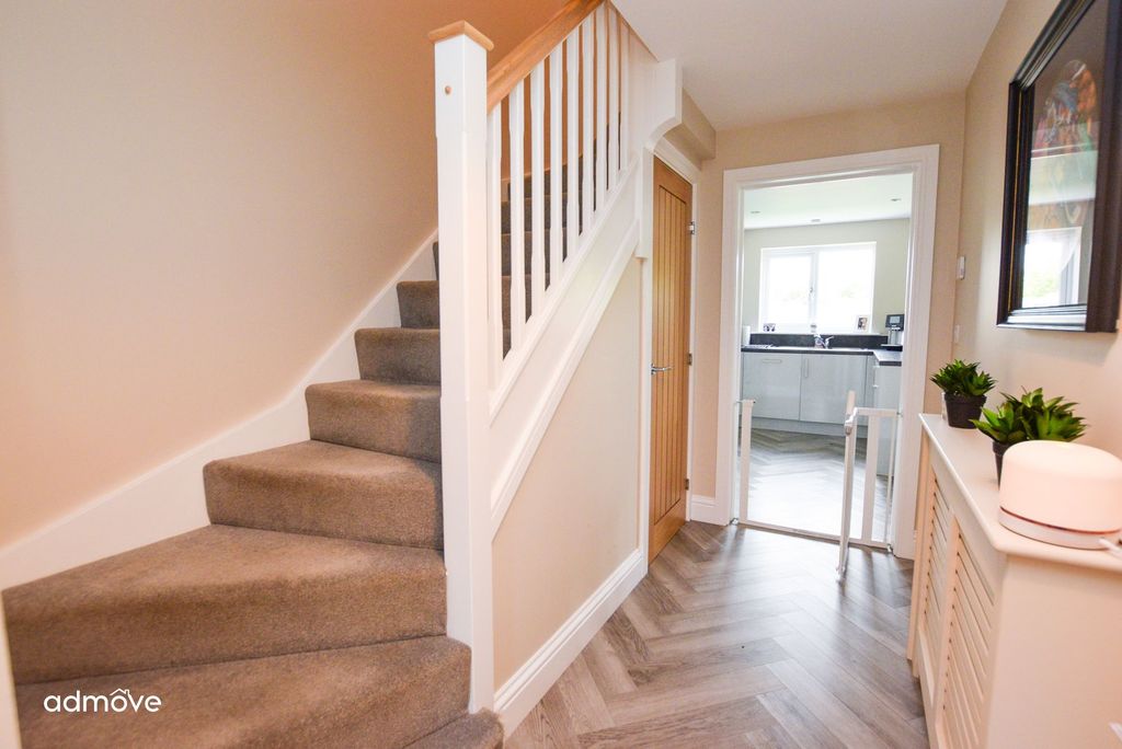 Property photo 3 of 27 Photo 21