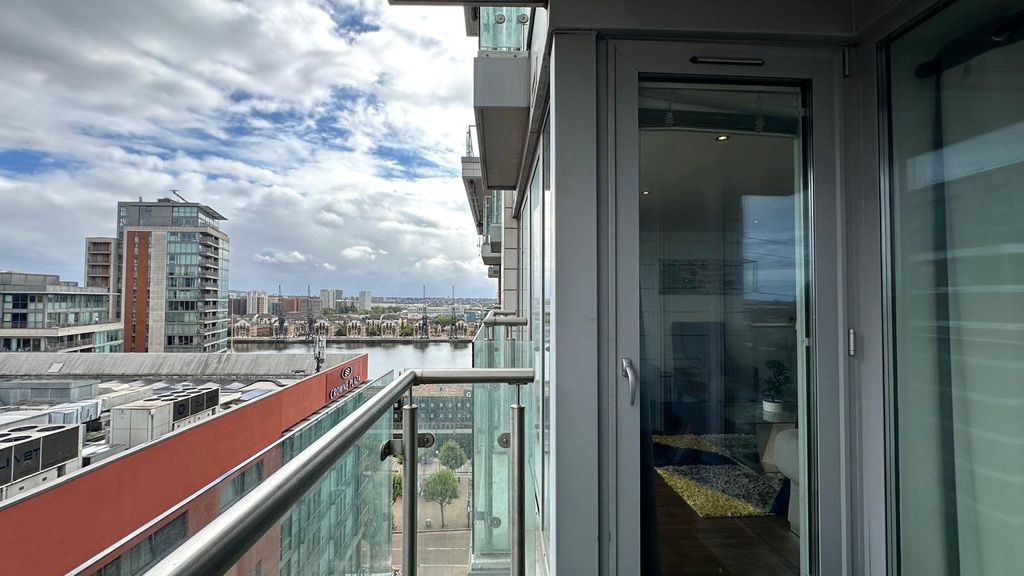 Property photo 2 of 17 Picture No. 12