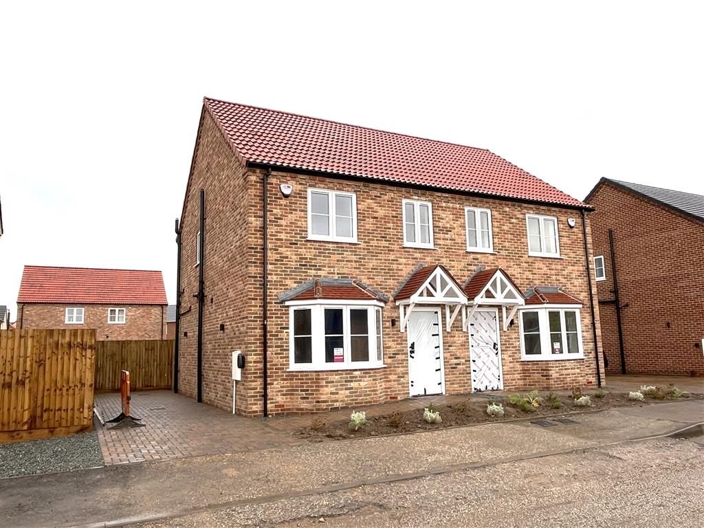 Property photo 1 of 10 Front