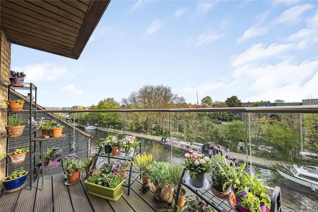 Property photo 2 of 20 Picture No. 08