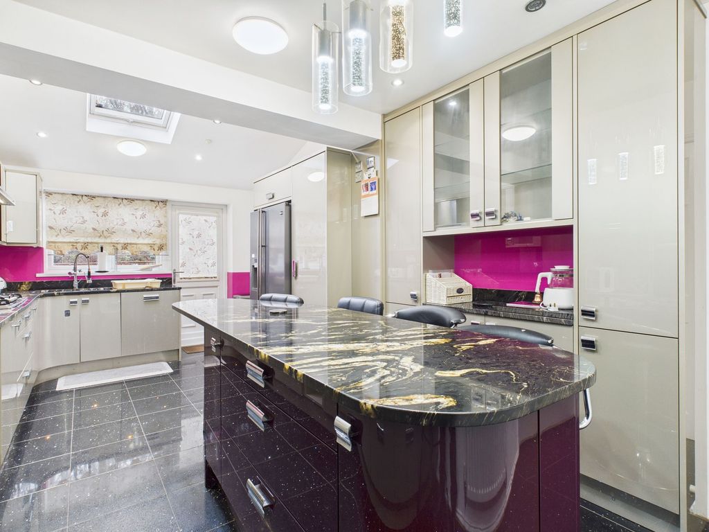 Property photo 2 of 14 c