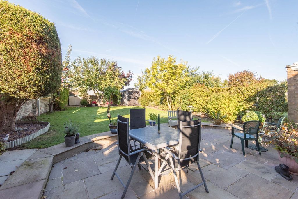 Property photo 3 of 20