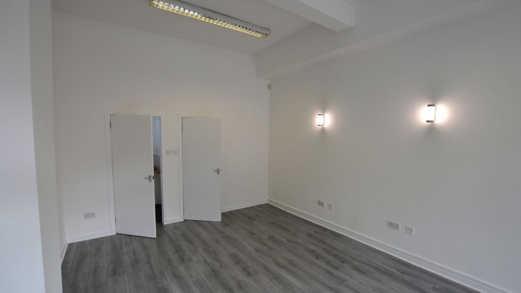 Property photo 3 of 5 31-Spylaw-Street-Colinton-Edinburgh-Class1A-07