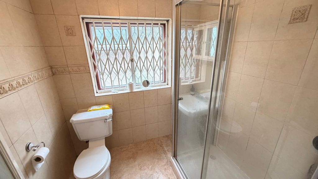 Property photo 3 of 6 Gallery