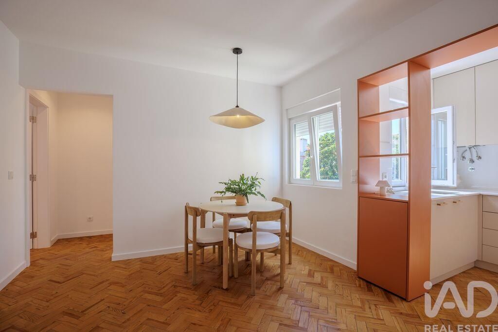 Property photo 2 of 32