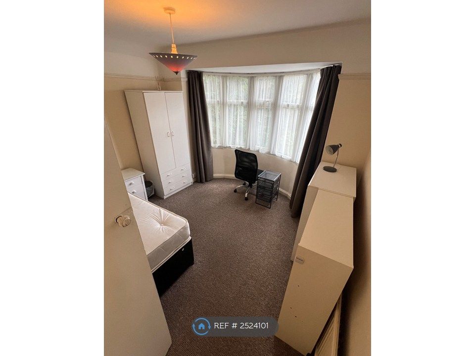 Property photo 2 of 14